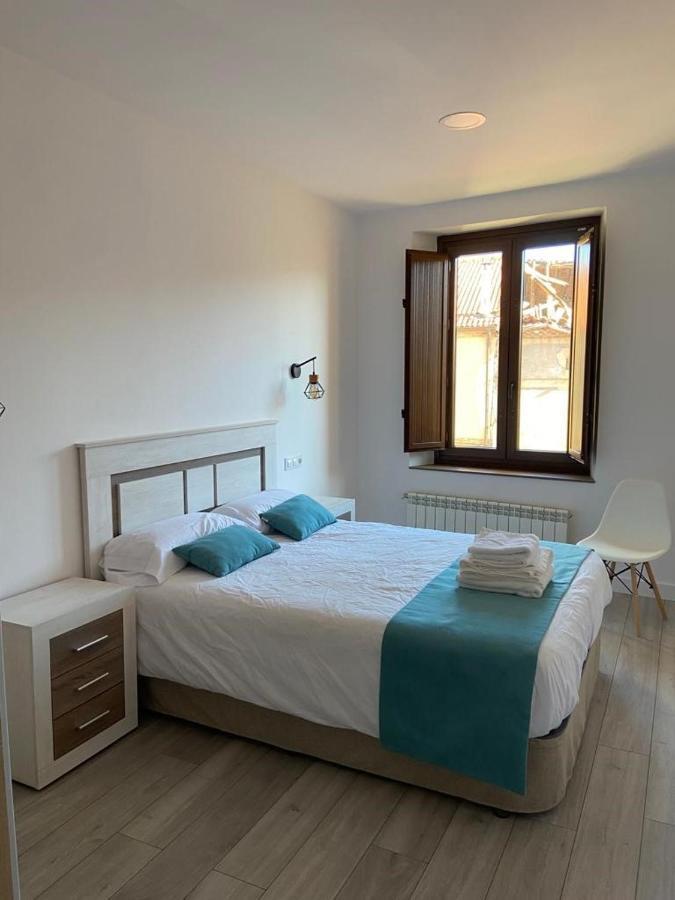 Apartamentos Rurales La Plaza 2 Duruelo de la Sierra Bagian luar foto