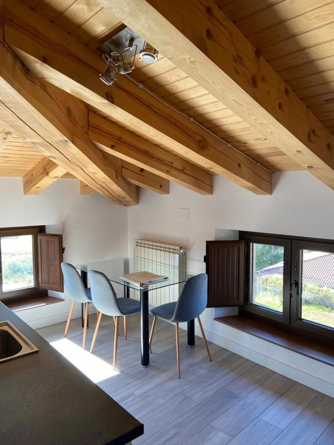 Apartamentos Rurales La Plaza 2 Duruelo de la Sierra Bagian luar foto