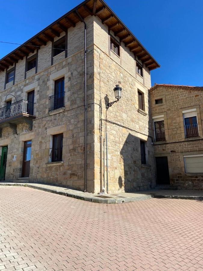 Apartamentos Rurales La Plaza 2 Duruelo de la Sierra Bagian luar foto