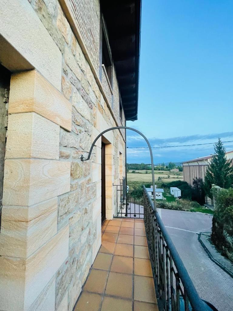 Apartamentos Rurales La Plaza 2 Duruelo de la Sierra Bagian luar foto