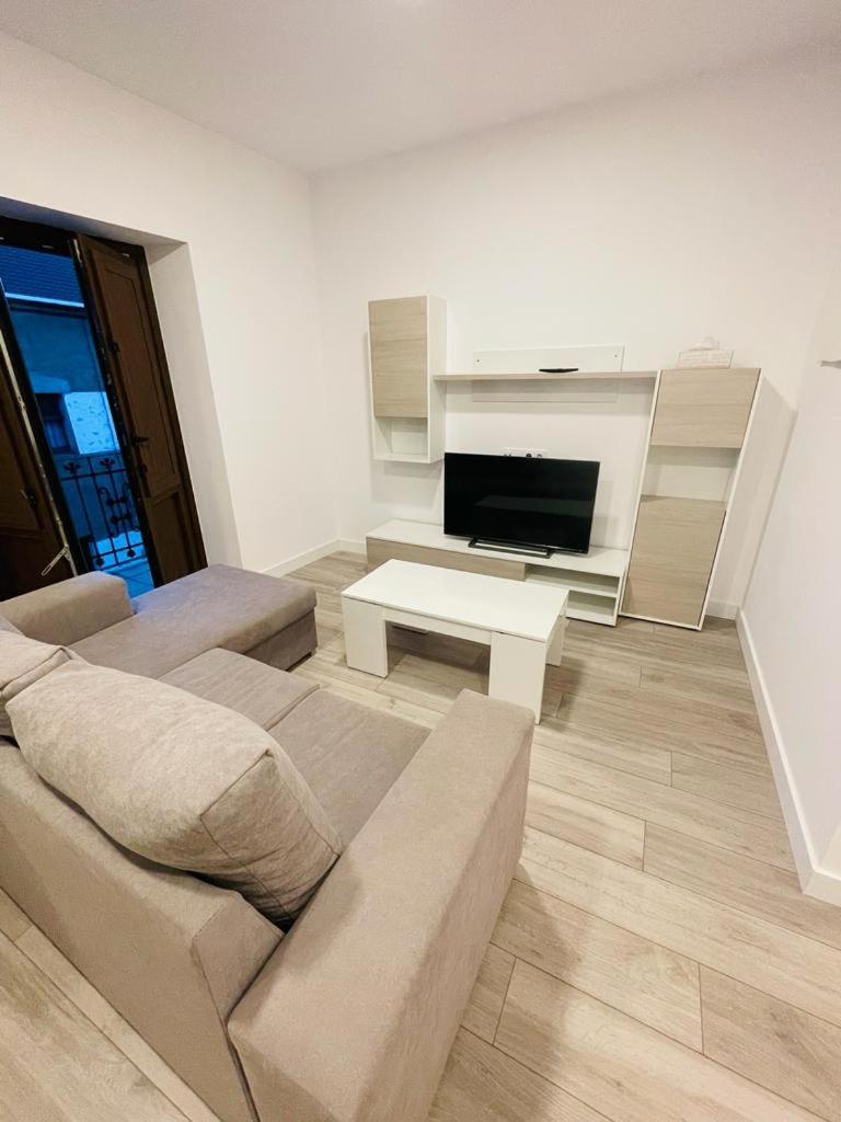 Apartamentos Rurales La Plaza 2 Duruelo de la Sierra Bagian luar foto